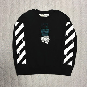 오프화이트 맨투맨