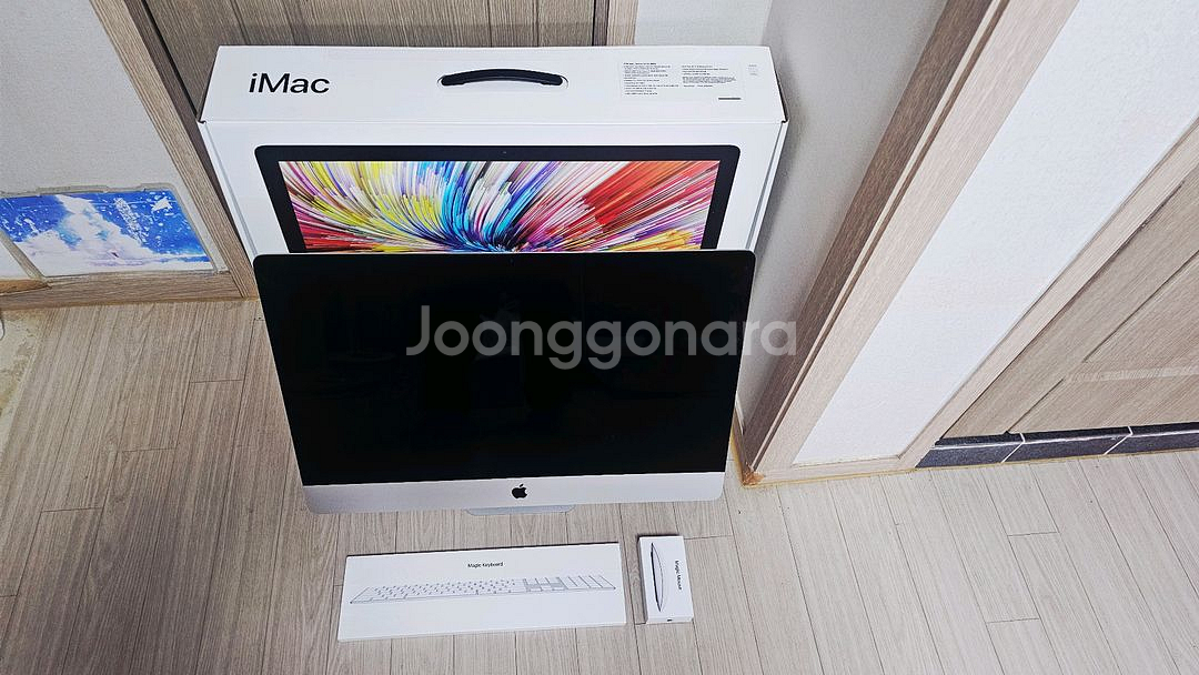 아이맥 2020 27인치 박스 풀 팝니다--0