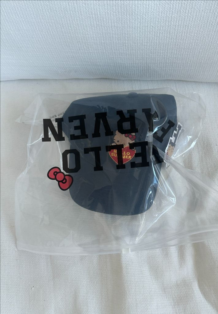 파르벵 키티 볼캡 네이비 새상품--1