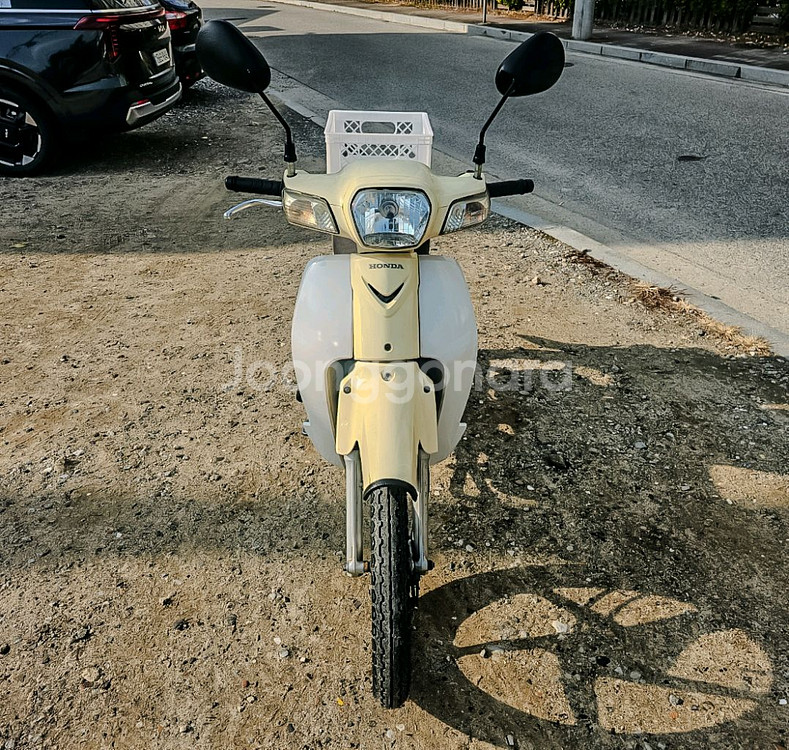 2015 혼다 오토바이 슈퍼커브110 판매합니다.--3