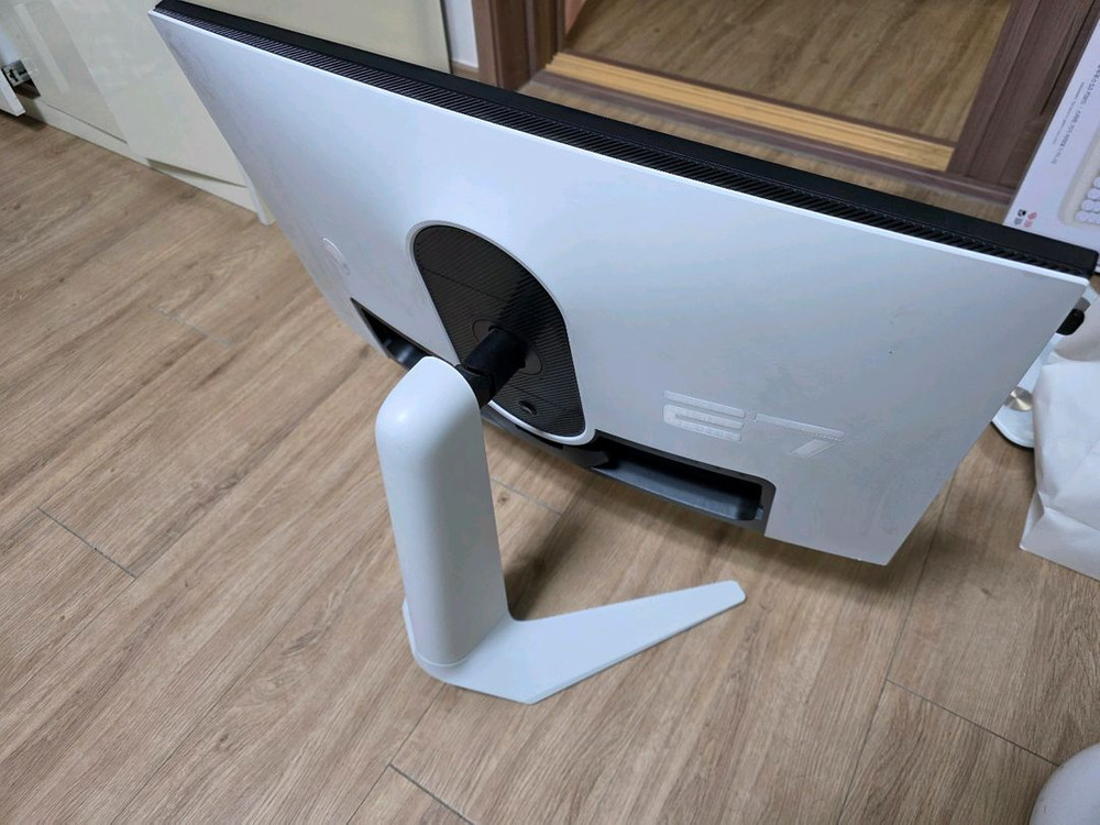 ips패널 240hz 델 aw2723df qhd 모니터 팝니다--3