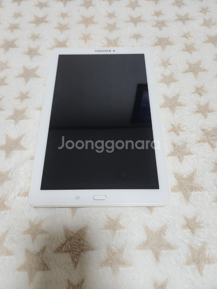 삼성 갤럭시탭A with S Pen.(화이트) SM-P580.32G. 파손기스없음.넷플릭스.유튜브가능.터치.카메라--0