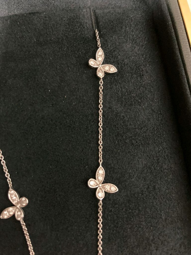 그라프 멀티 버터플라이 목걸이 이미지