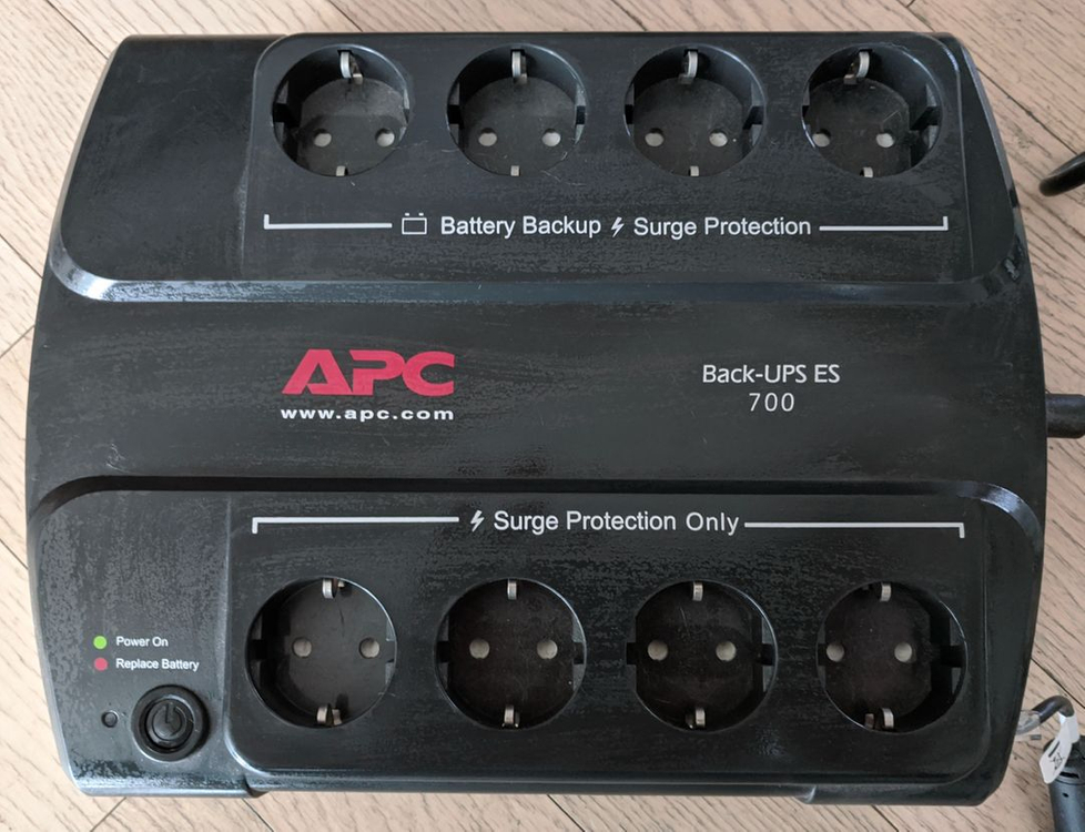 APC Back-UPS ES 700--0