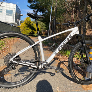 트렉 25년형 마린7 MTB 자전거 (ML사이즈)