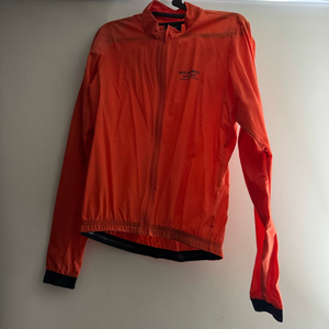 파노말 바람막이