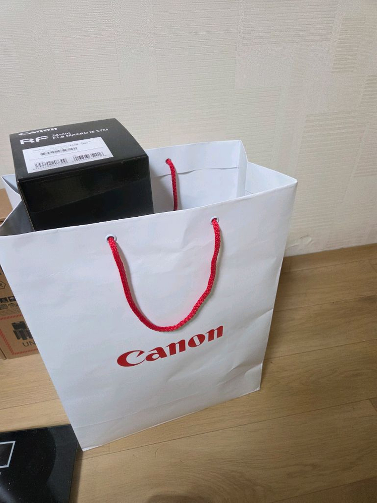 캐논eos rp + 24mm. 1.8렌즈 및 각종방송장비 풀세트판매 이미지