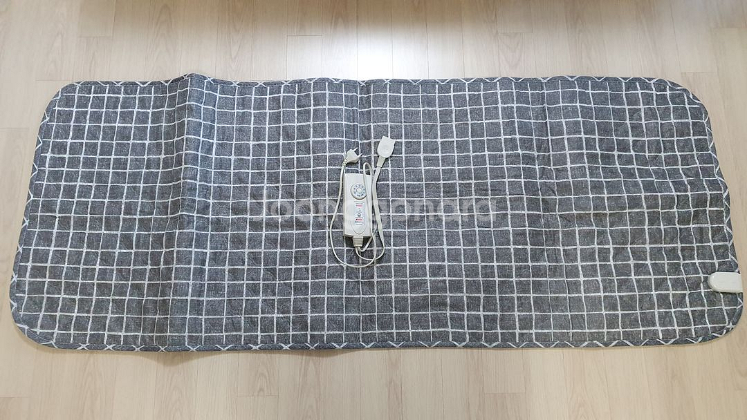 곰표한일 워셔블 전기요 / 스퀘어 그레이 / 소(1인용) / 전기매트--2