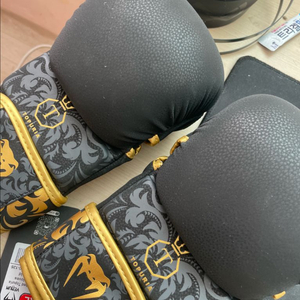 베넘 한정판 토푸리아 에디션 오픈 핑거 mma 글러브 L/XL