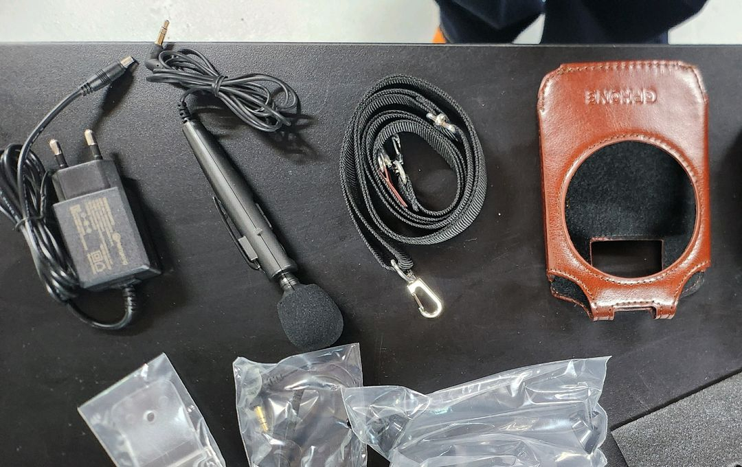 휴대용 마이크 앰프--1