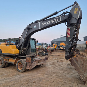 중고굴삭기매매 볼보 EW205 타이어굴삭기 2015년식 11200시간 고령위치 이미지