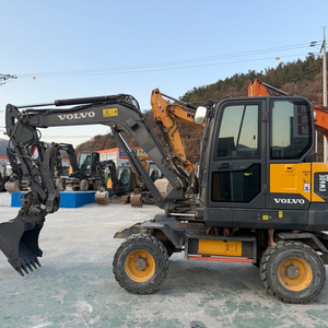 중고굴삭기매매 볼보 EW60E 2020년식 7100시간가동 타이어굴삭기 3W 이미지