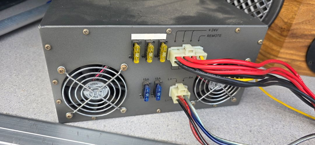 기성 600W 파워서플라이 이미지