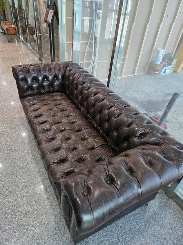 까사알렉시스 켄싱턴 소파(브라운 ,블랙) 팝니다. 이미지