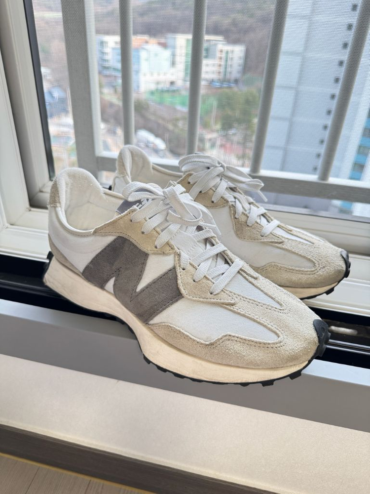 뉴발란스 327 화이트 그레이 275사이즈--1