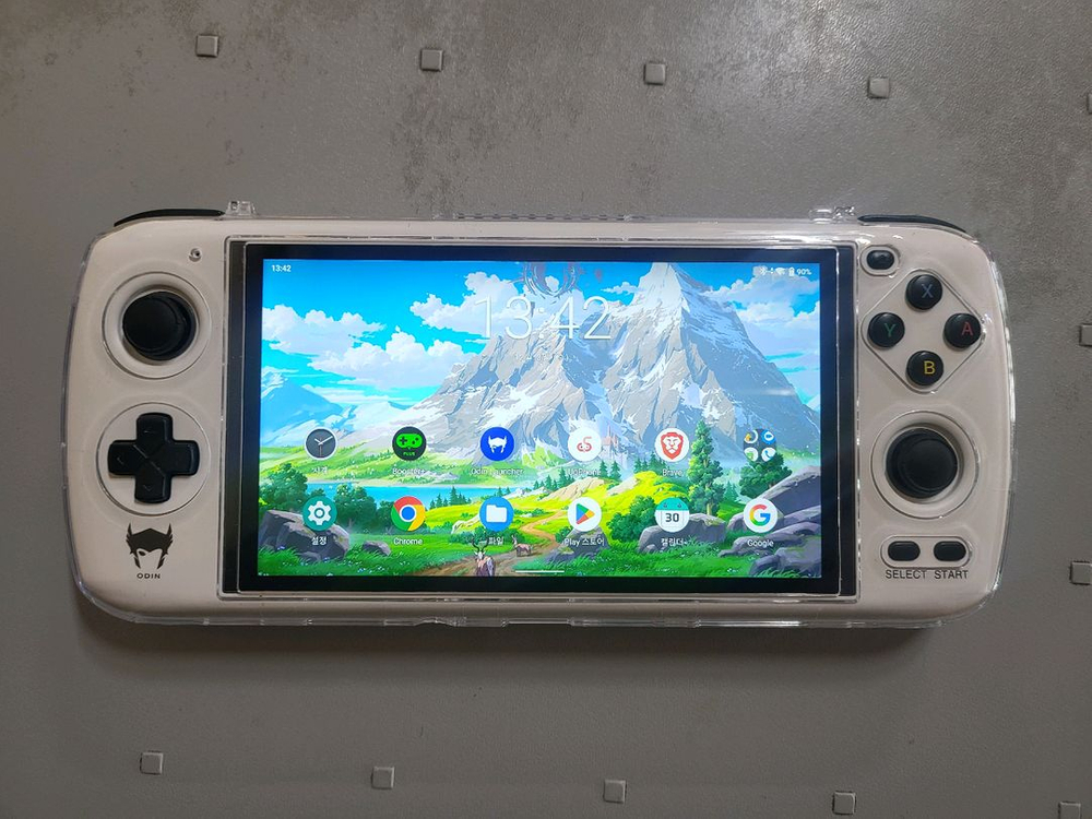 Odin 오딘 라이트 안드로이드 휴대용 UMPC 게임기 팝니다--3