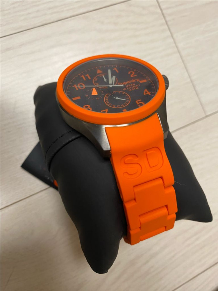 슈퍼드라이 10ATM 방수 시계 이미지