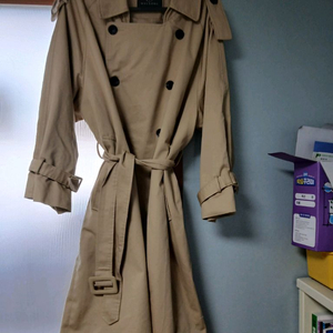 여성 55~66 봄 가을오버사이즈 트렌치 코트 ,체크 반코트,체크 리본 셔츠일괄 이만원