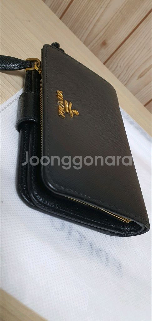 프라다 사피아노 반지갑 중지갑 정품S급(감정O)구찌루이비통디올고야드샤넬셀린느보테가생로랑버버리발렌시아가--4