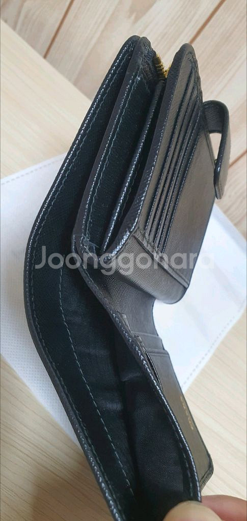 프라다 사피아노 반지갑 중지갑 정품S급(감정O)구찌루이비통디올고야드샤넬셀린느보테가생로랑버버리발렌시아가--8