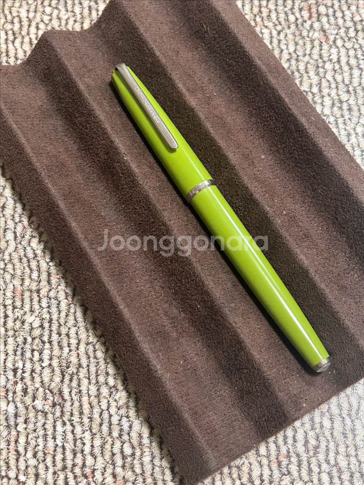 미사용 이탈리아 만년필 Studio 65 - 14K 도금 F 촉--0