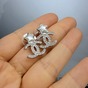 샤넬 CC 로고 별 귀걸이