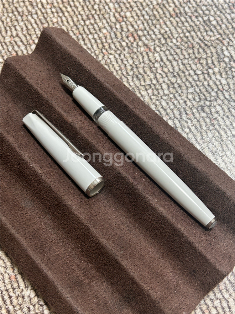 미사용 이탈리아 만년필 Studio 65 - 14K 도금 F 촉--3