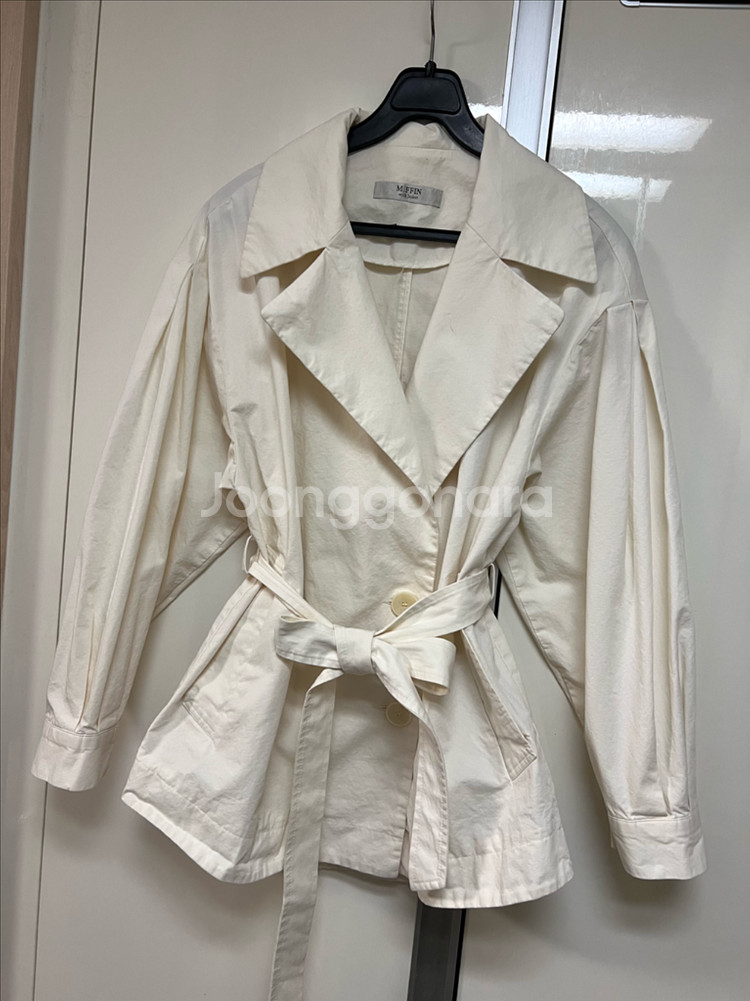 엠핀 퍼프소매 숏 트렌치 + 새틴 플리츠 롱스커트 자켓 코트 셔링 밴딩 주름 치마--2