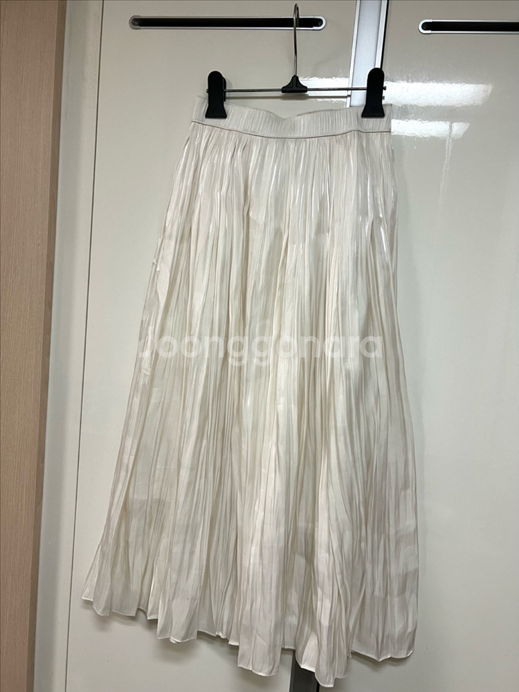 엠핀 퍼프소매 숏 트렌치 + 새틴 플리츠 롱스커트 자켓 코트 셔링 밴딩 주름 치마--6