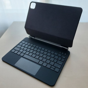 아이패드용 무선 키보드/트랙패드 이미지