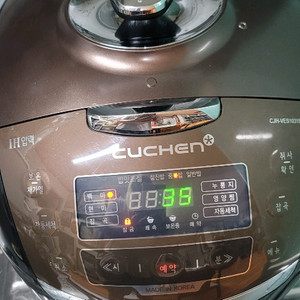쿠첸 10인용 압력밥솥 (CJH-VE1031S)제품 상세 정보모델명: 쿠첸 압력밥솥 CJH-VE1031S용량: 10