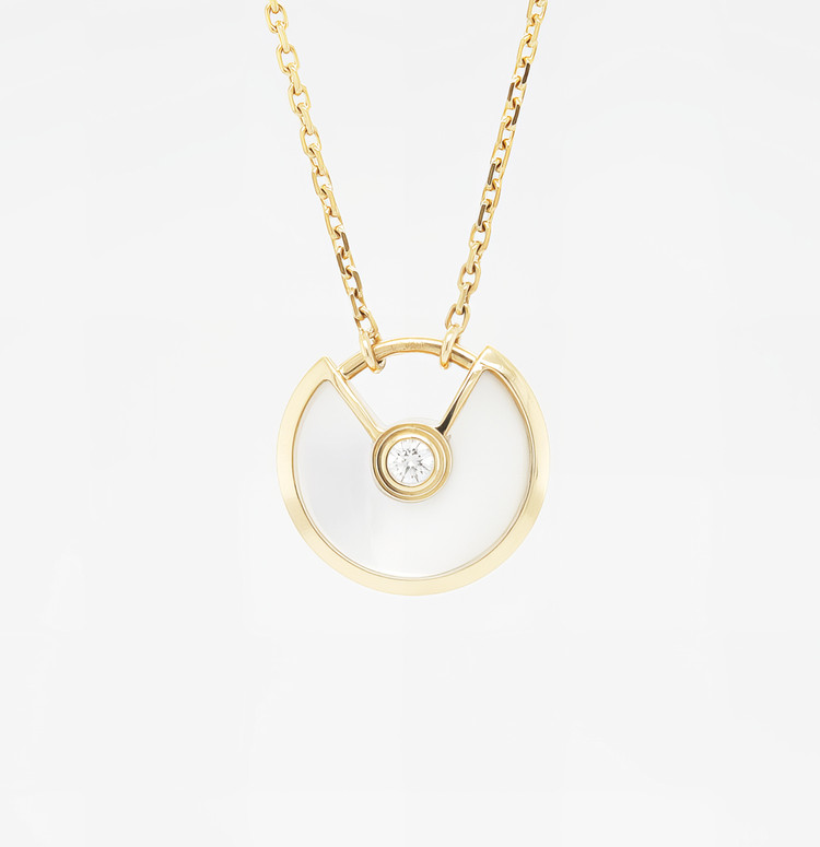 까르띠에 아뮬레뜨 드 까르띠에 천연자개 다이아몬드 18K 옐로우골드 펜던트 목걸이 3.0g 이미지