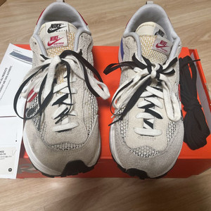 나이키x사카이 베이퍼와플 푸시아270 이미지