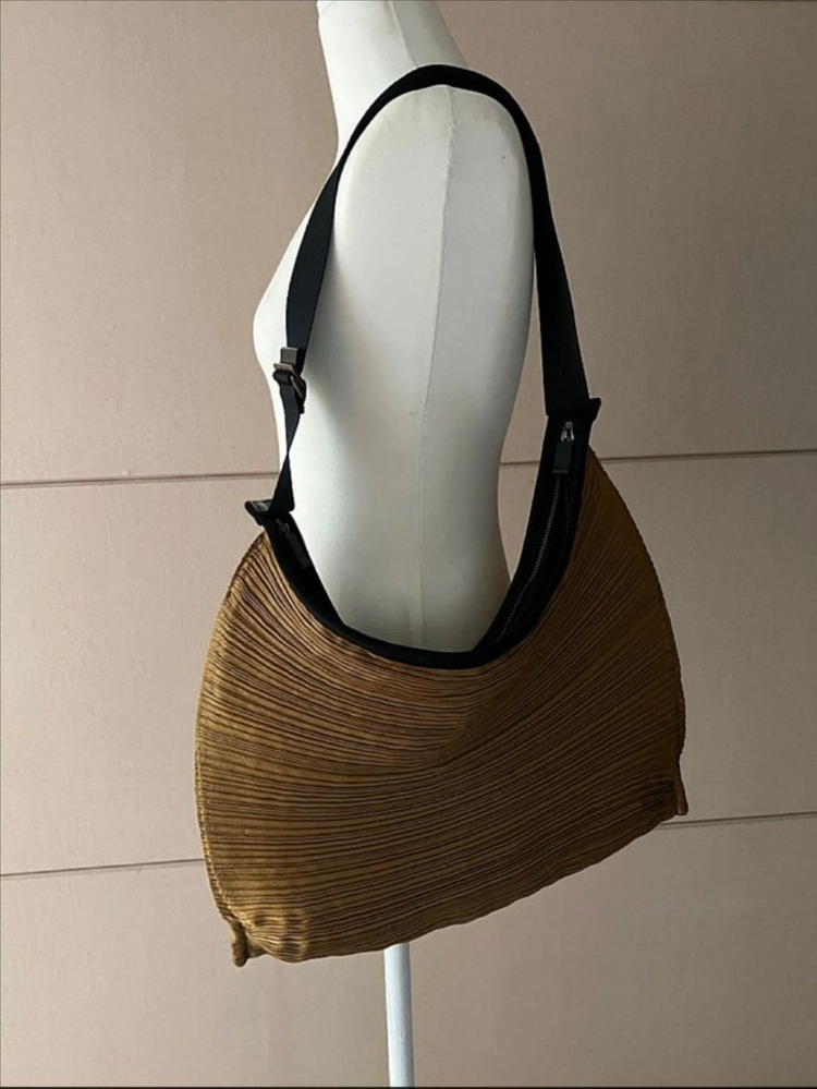 이세이미야케 플리츠 플리즈 숄더백--2