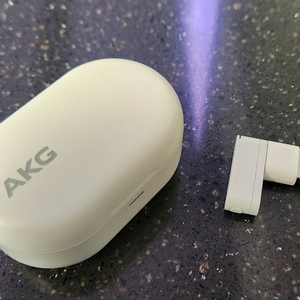 AKG N5 Hybrid 화이트 무선 블루투스 이어폰