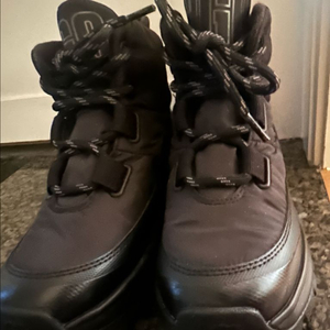 어그푸퍼패딩부츠