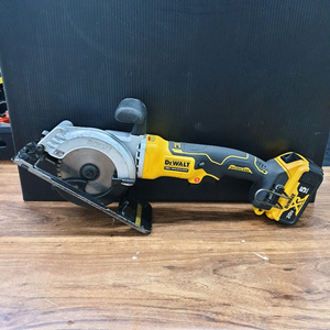 디월트 DCS571P1 4,5인치 충전원형톱 배터리포함