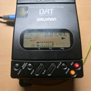 소니 dat 워크맨 TCD-D3 정상작동