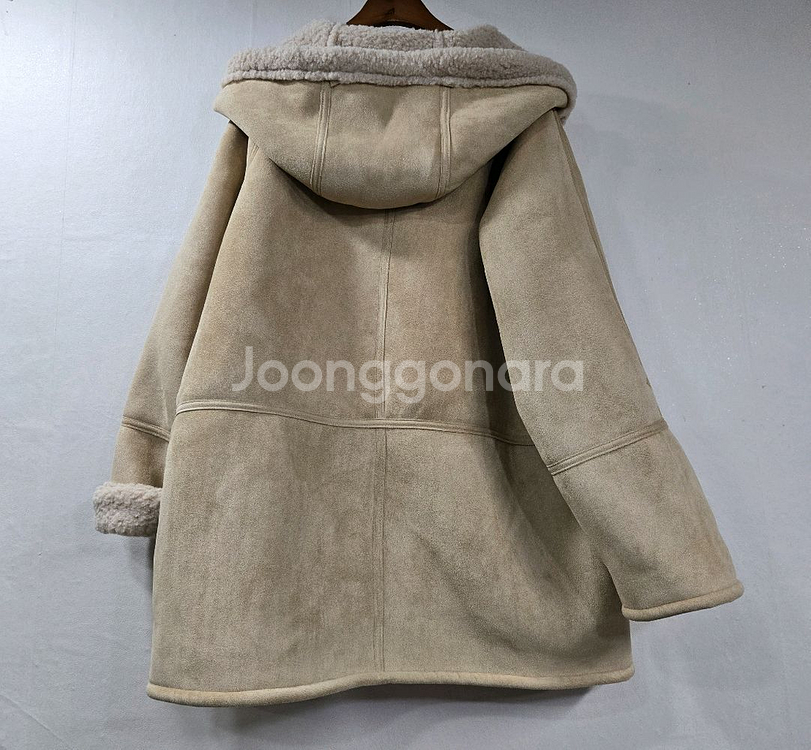 새상품) 무스탕 후드코트--1