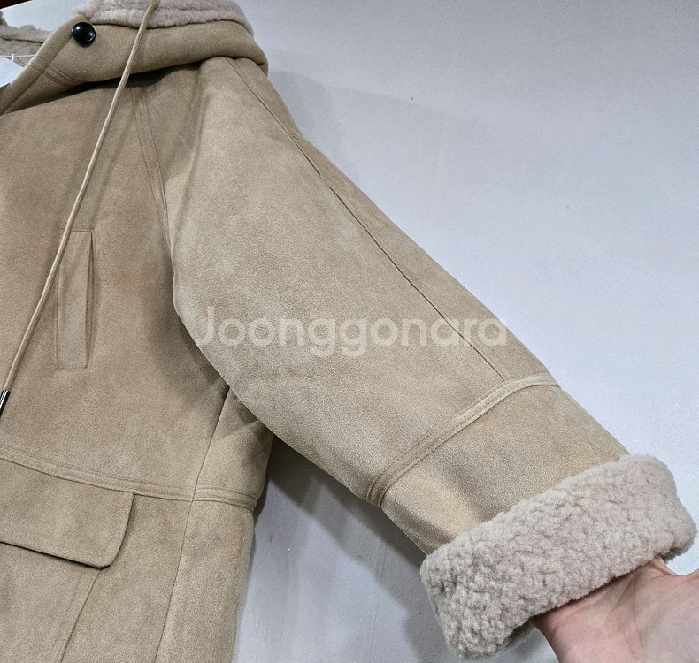 새상품) 무스탕 후드코트--2