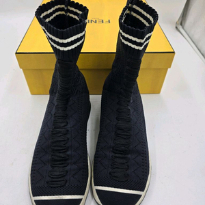 정품 펜디삭스부츠(38)245