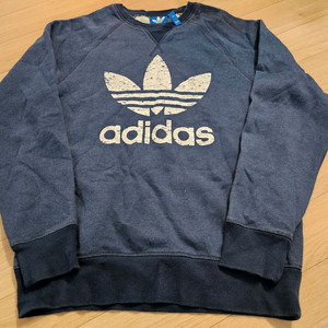 아디다스 로고 기모맨투맨 이미지