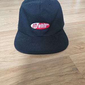 오프화이트 로고 볼캡