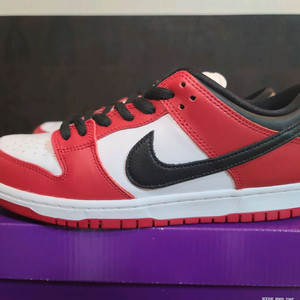 265) 나이키 덩크 로우 스니커즈 팝니다