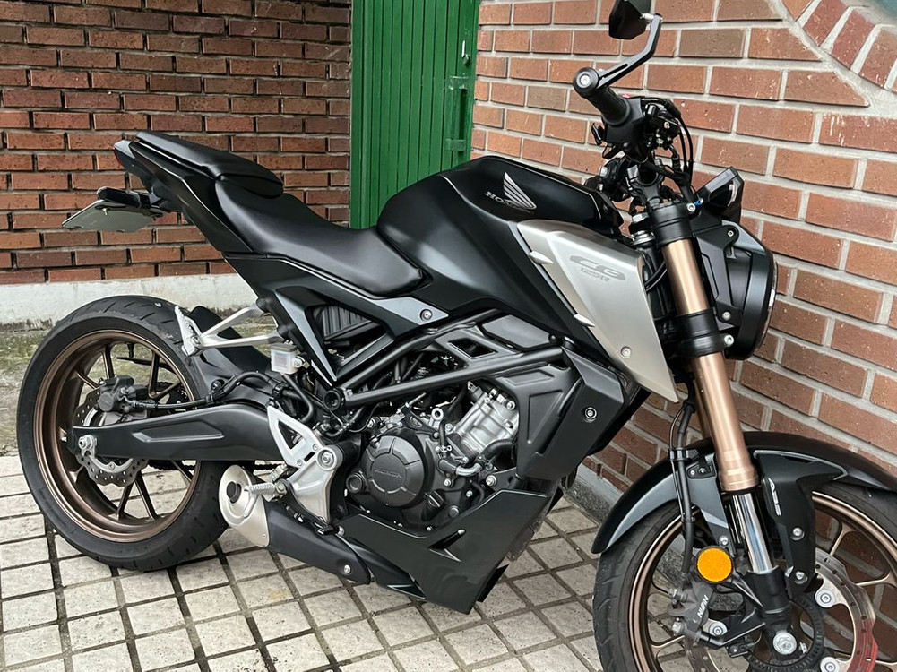 CB125R 팝니다 상태 짱짱좋음!! 이미지