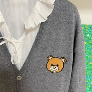 태연 가디건 모스키노 곰돌이 가디건