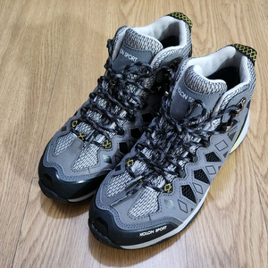 코오롱 스포츠 고어텍스 트래킹화