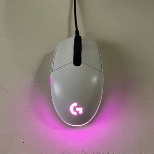 로지텍 g102 화이트 1세대 프로디지 키보드 마우스 헤드셋 스피커 사운드바