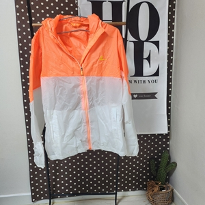 르까프 후드 바람막이 자켓