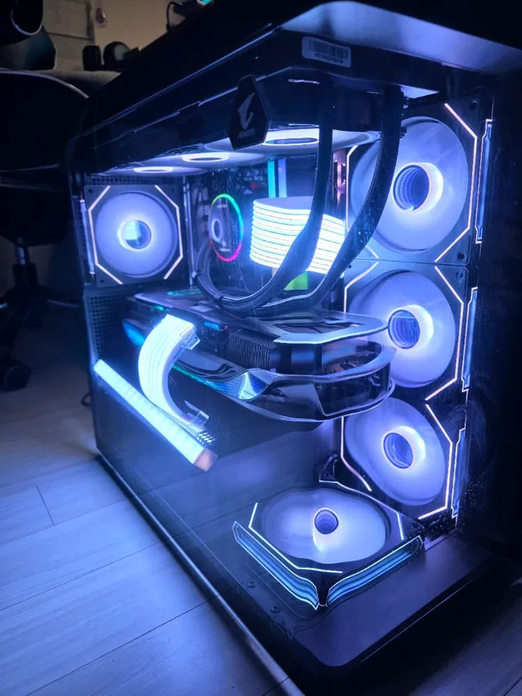 라이젠7 7800X3D RTX4080 익스트림 고사양 본체 이미지